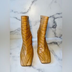 Schutz Marion Croc Embossed Ankle Boots Camel 7.5 Square Toe Leather Booties